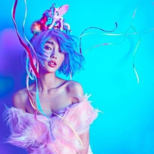 Angelababy演绎另类个性时尚创意写真