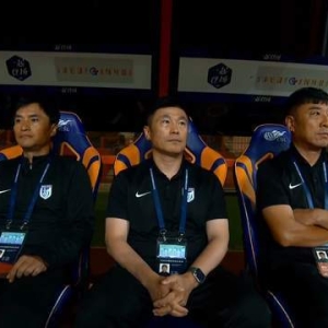 1-1，大连英博憾平玉昆 佩尼亚赛季首球 马莱莱+毛伟杰过门将不进 ...