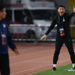 前国脚邵佳一出任国足主帅，执掌顶级联赛球队帅印仅一年 ...