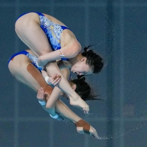 全运会跳水比赛：女双10米台上海摘金 男双3米板广东夺冠 ...